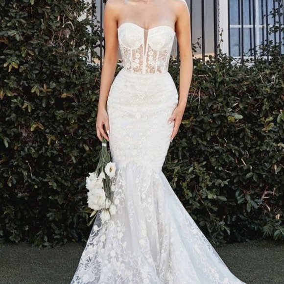 green emerald velvet dress Mermaid Spaghetti Straps Long Wedding Dresses With Lace,SFWD0005 –  SofieBridal main image 0